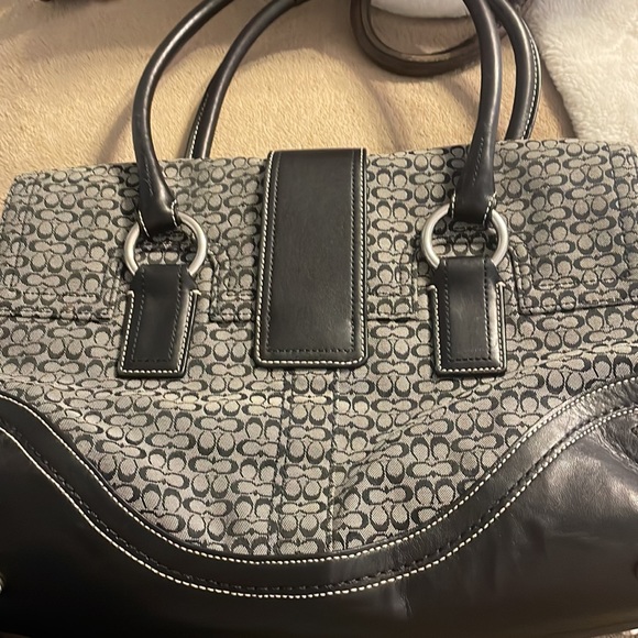 Ladies coach purse - Picture 2 of 6